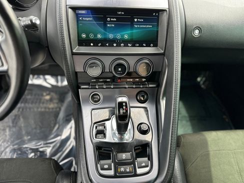Used 2019 Jaguar F-TYPE Convertible image 23