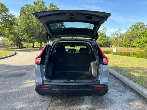 Used 2023 Honda CR-V LX image 10