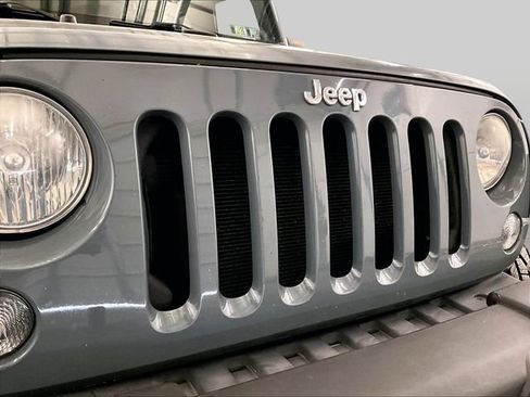 Used 2014 Jeep Wrangler Unlimited Sport w/ Quick Order Package 23S AWD/4WD image 30