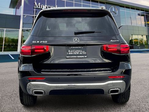 New 2026 Mercedes-Benz GLB 250 4MATIC image 4