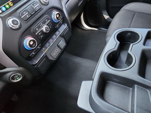 Used 2022 GMC Sierra 1500 Elevation image 25