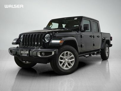 Used 2023 Jeep Gladiator Sport