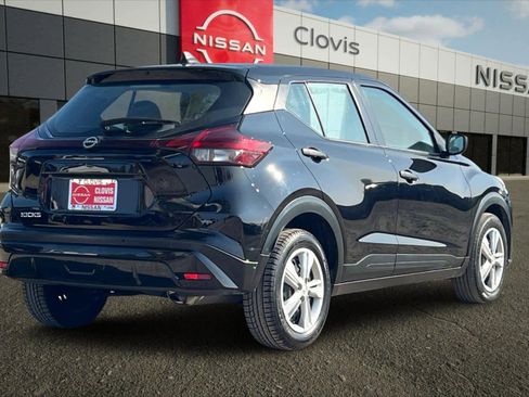 Used 2024 Nissan Kicks S image 3