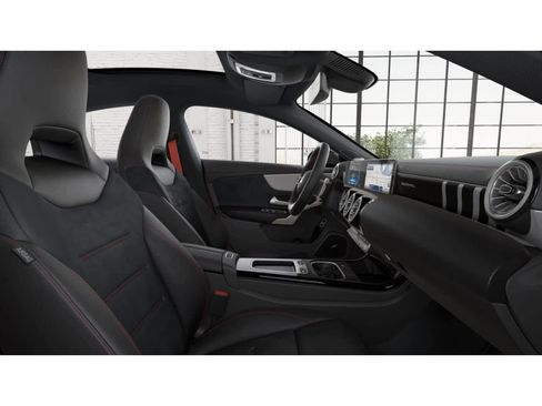 Used 2025 Mercedes-Benz CLA 35 AMG 4MATIC image 3