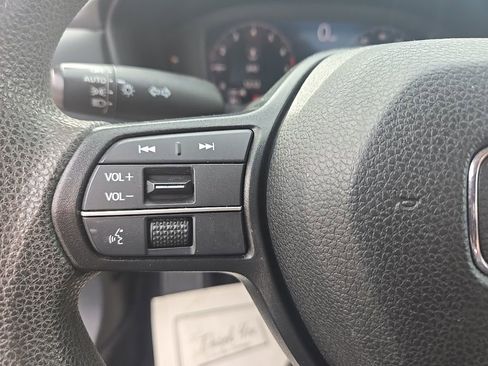 Used 2023 Honda Accord EX image 19