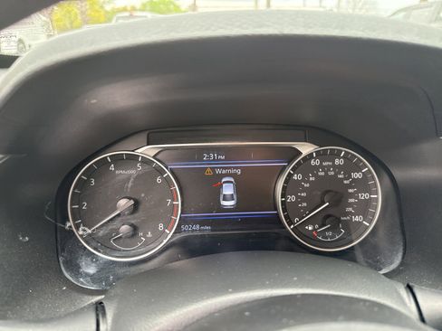 Used 2024 Nissan Altima 2.5 SV image 17