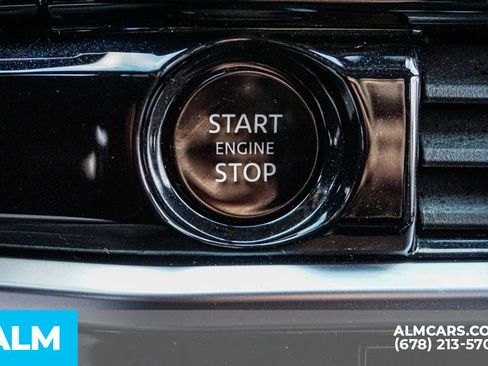 Used 2025 Nissan Pathfinder SV image 45