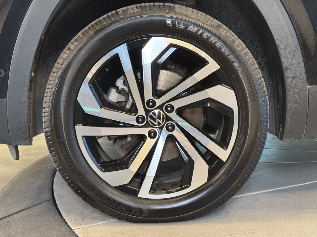 Used 2021 Volkswagen Atlas SEL Premium AWD/4WD image 24