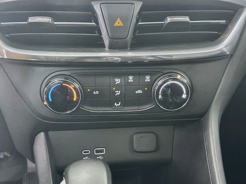 Used 2025 Buick Encore GX Preferred FWD image 22