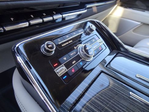 Used 2024 Lincoln Navigator L Black Label image 6