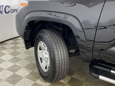 Certified 2022 Toyota Tacoma SR AWD/4WD image 23