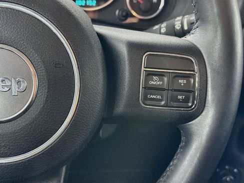 Used 2012 Jeep Wrangler Unlimited Sport AWD/4WD image 15
