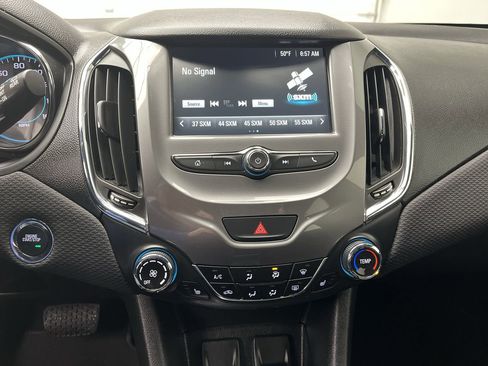 Used 2017 Chevrolet Cruze LT w/ Convenience Package image 15