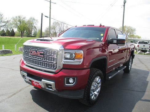 Used 2019 GMC Sierra 2500 Denali w/ Duramax Plus Package image 14
