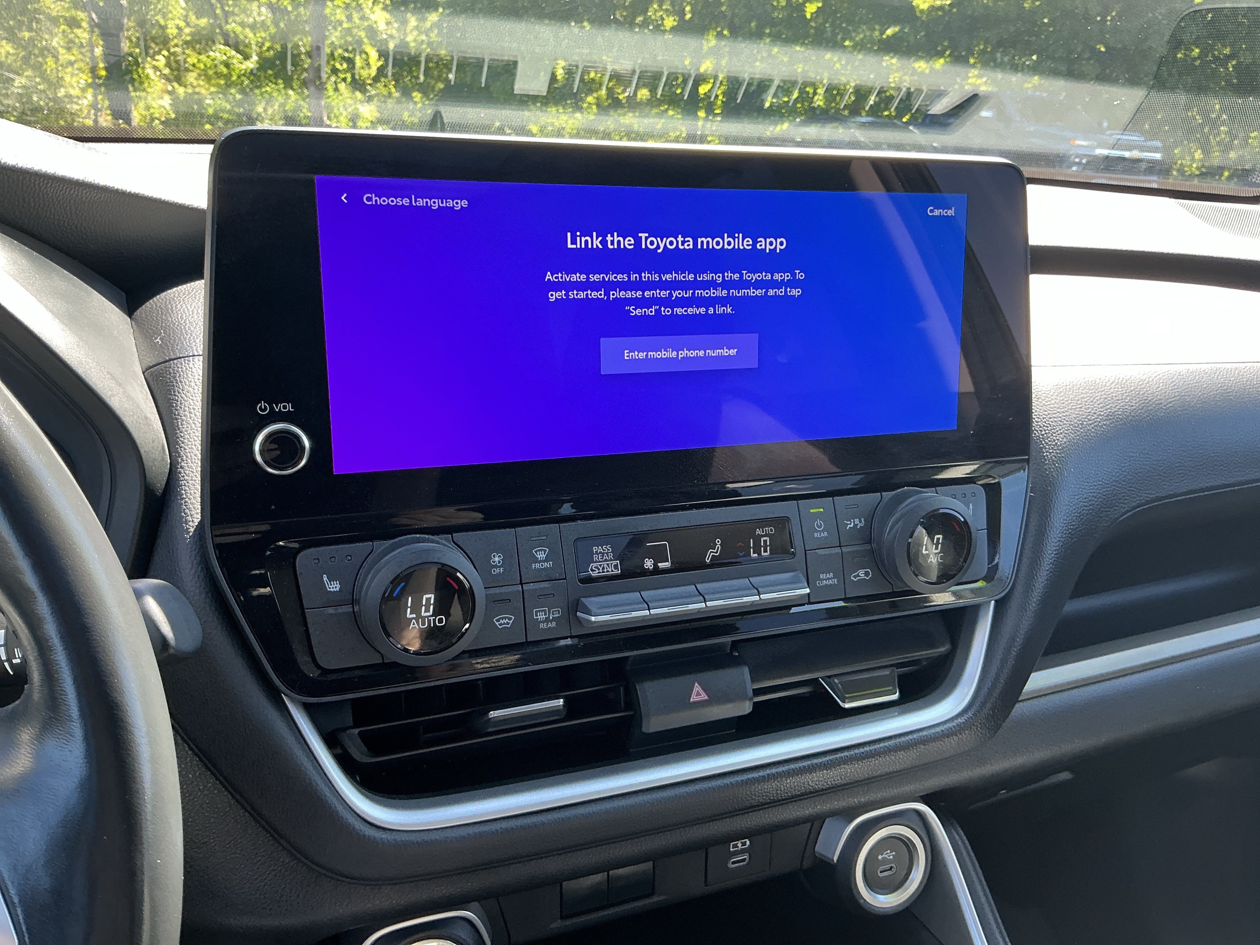 Used 2024 Toyota Grand Highlander AWD image 23