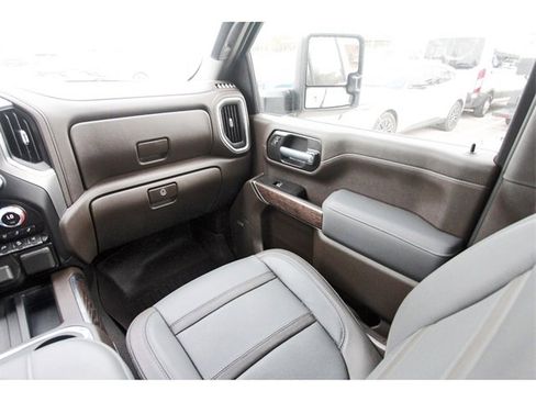 Used 2021 GMC Sierra 2500 Denali w/ Denali Ultimate Package image 9