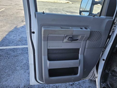 Used 2012 Ford E-350 and Econoline 350 Super Duty w/ PWR Locks & Windows Group image 9