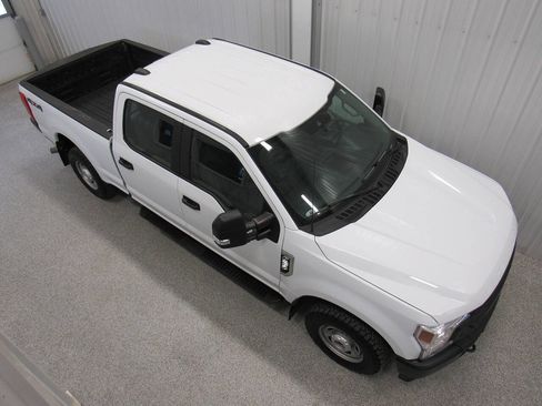 Used 2022 Ford F250 XL w/ Power Equipment Group image 5