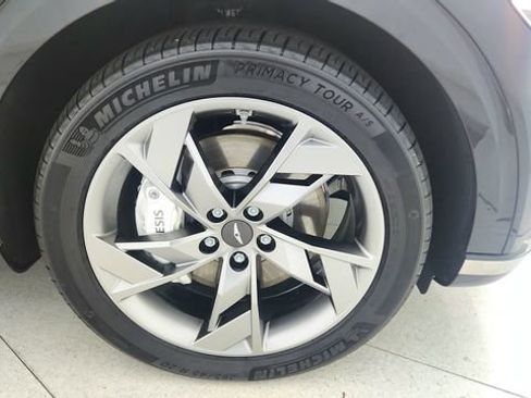 Used 2025 Genesis Electrified GV70 Advanced w/ Prestige Package image 61