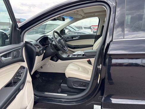 Used 2020 Ford Edge Titanium w/ Equipment Group 301A AWD/4WD image 13