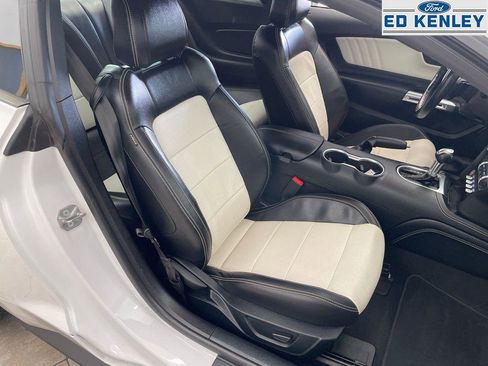 Used 2022 Ford Mustang GT Premium image 26