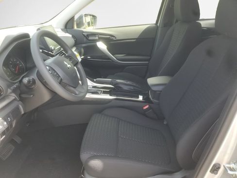 New 2026 Mitsubishi Eclipse Cross LE AWD/4WD image 12