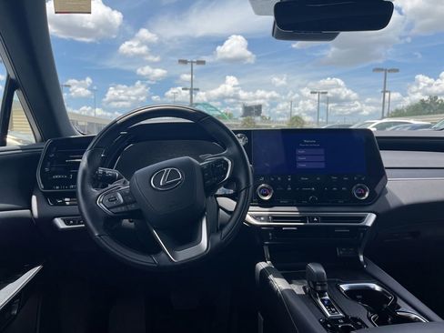 Used 2025 Lexus RX 350 Premium w/ Accessory Package (Z1) FWD image 4