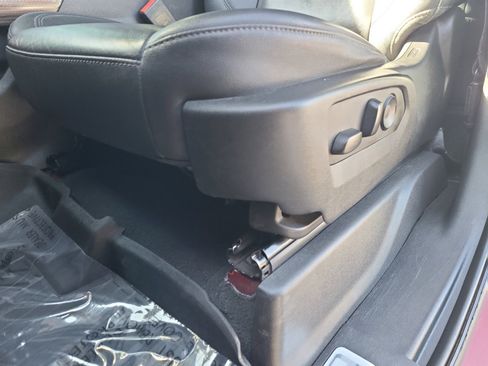 Used 2022 Chevrolet Silverado 1500 LT Trail Boss w/ Convenience Package II image 13