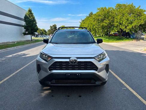 Used 2021 Toyota RAV4 LE AWD/4WD image 7