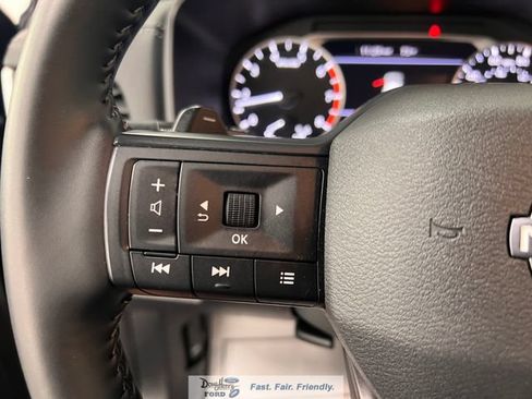 Used 2025 Nissan Rogue SV AWD/4WD image 47