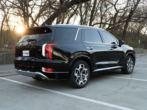 Used 2021 Hyundai Palisade Calligraphy image 9
