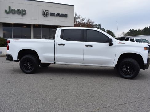 Used 2021 Chevrolet Silverado 1500 Custom Trail Boss w/ LPO, Dark Essentials Package image 10