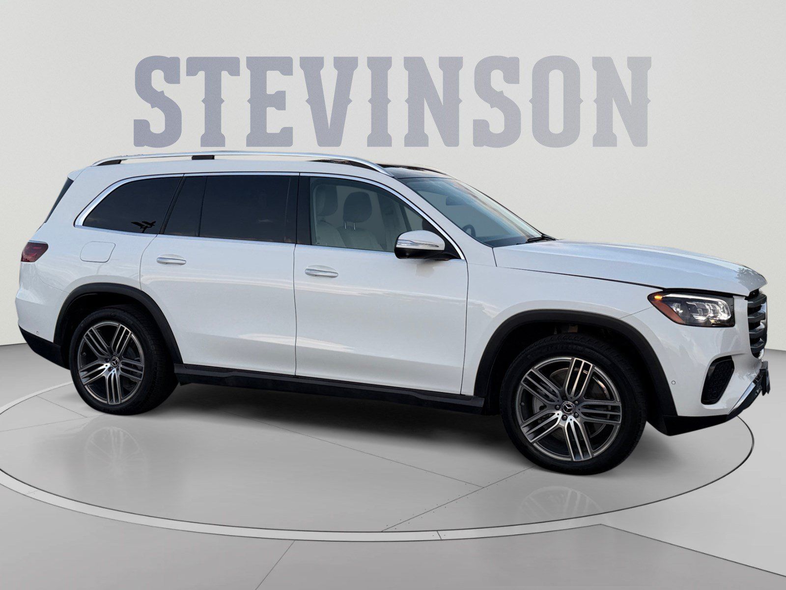 Used 2024 Mercedes-Benz GLS 450 4MATIC image 6