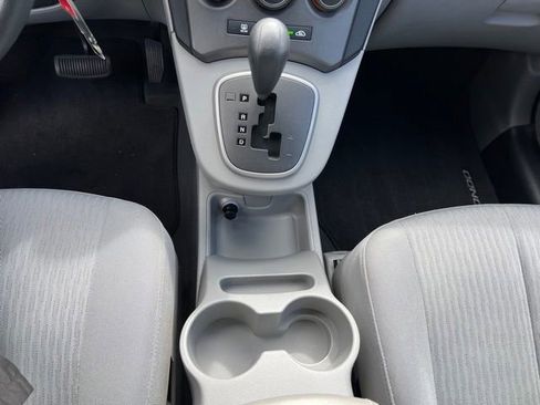 Used 2009 Kia Rondo LX FWD image 27