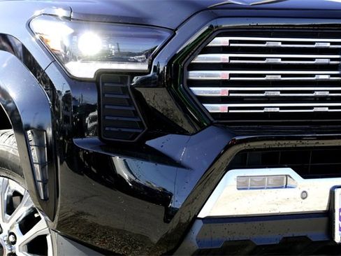 Used 2024 Toyota Tacoma Limited image 3