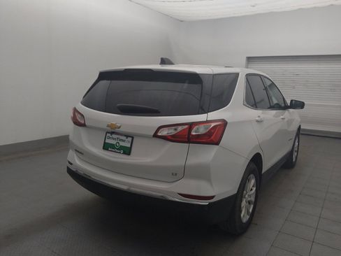 Used 2019 Chevrolet Equinox LT w/ Driver Convenience Package FWD image 9