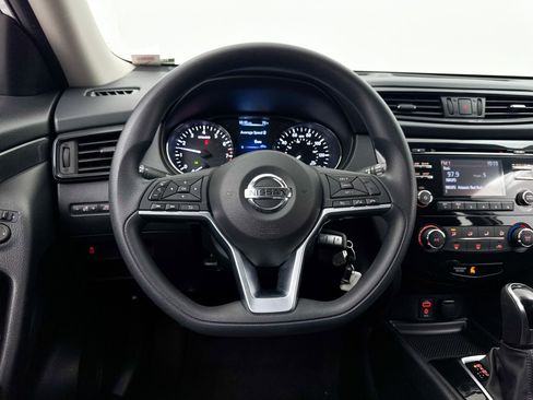 Used 2017 Nissan Rogue S image 28