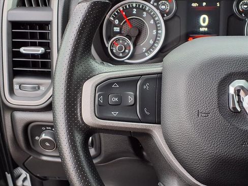 Used 2024 RAM 2500 Tradesman w/ Chrome Appearance Group image 17