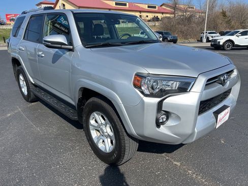 Used 2024 Toyota 4Runner SR5 Premium image 3