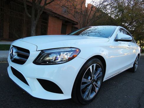 Used 2021 Mercedes-Benz C 300 Sedan image 2