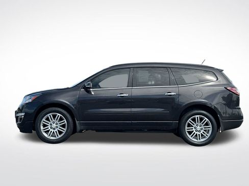 Used 2015 Chevrolet Traverse LT w/ Style and Technology Package FWD image 6