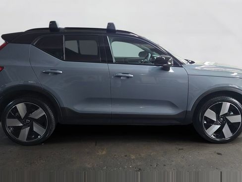 Certified 2023 Volvo XC40 Recharge Ultimate image 4