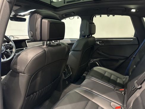 Used 2025 Porsche Macan GTS image 40
