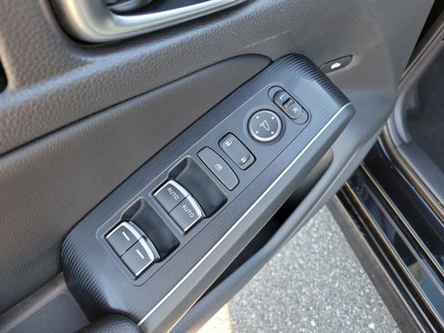 Used 2022 Honda Civic Touring image 18