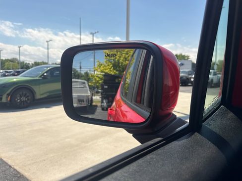 Used 2018 Jeep Renegade Altitude AWD/4WD image 35