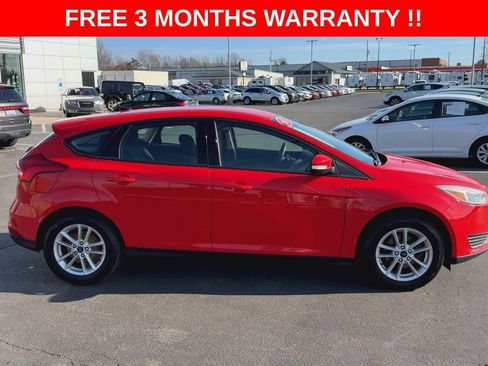 Used 2017 Ford Focus SE image 9