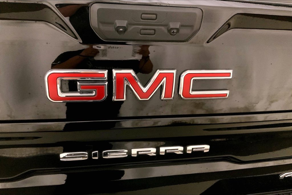 Used 2026 GMC Sierra 1500 AT4 w/ AT4 Premium Package AWD/4WD image 7