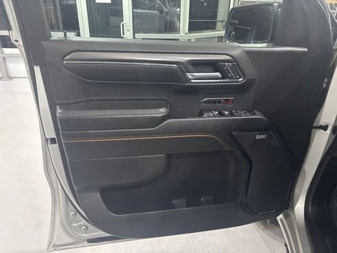 Used 2022 GMC Sierra 1500 AT4 w/ Technology Package AWD/4WD image 15