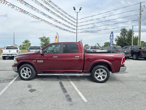 Used 2018 RAM 1500 Laramie w/ Convenience Group AWD/4WD image 3