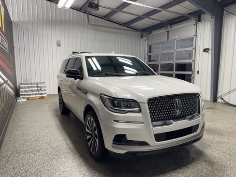 Used 2023 Lincoln Navigator Reserve AWD/4WD image 35